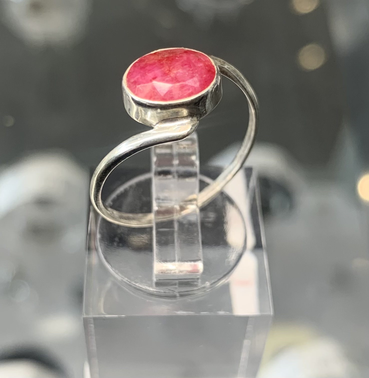 garnet-sterling-silver-ring