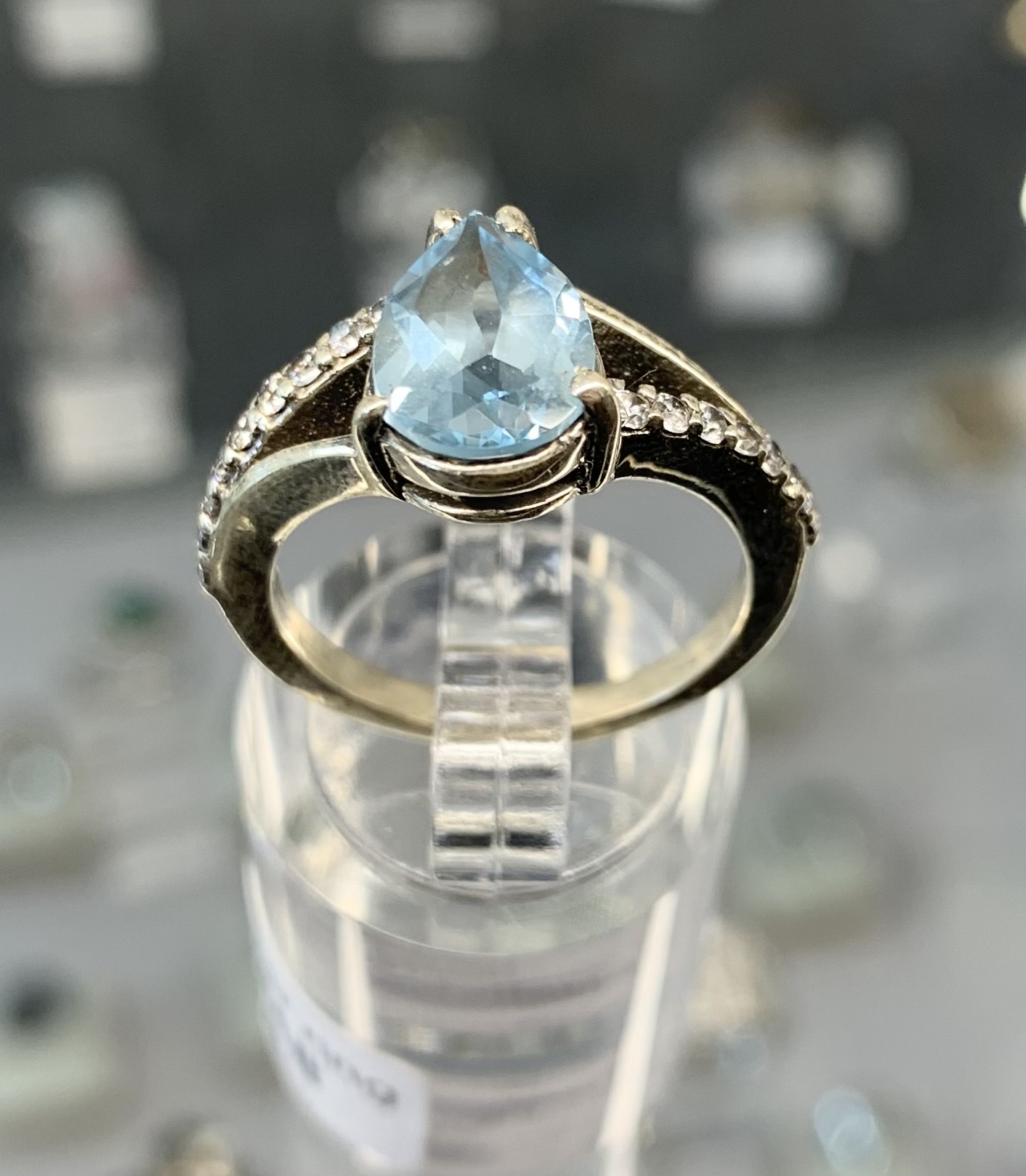 blue-topaz-sterling-silver-ring-1