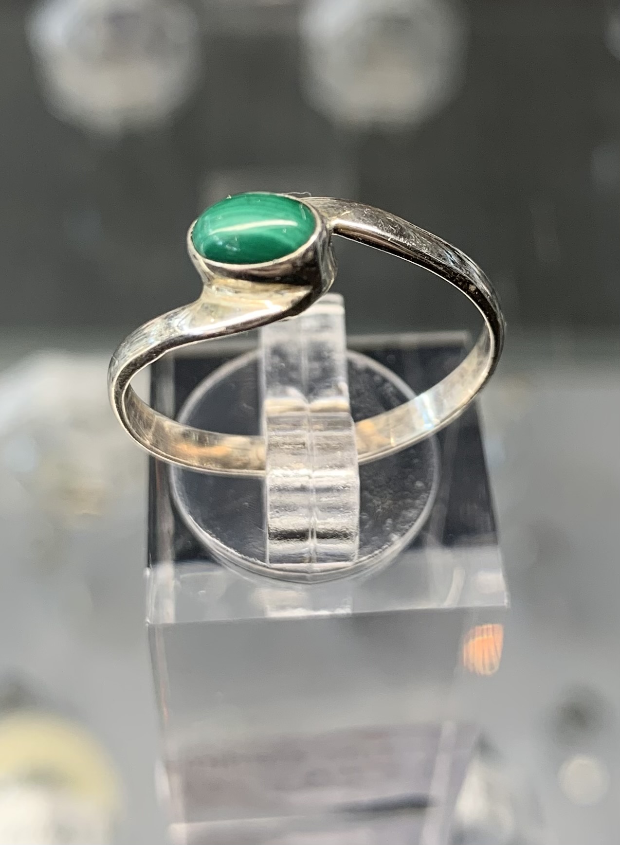 malachite-sterling-silver-ring