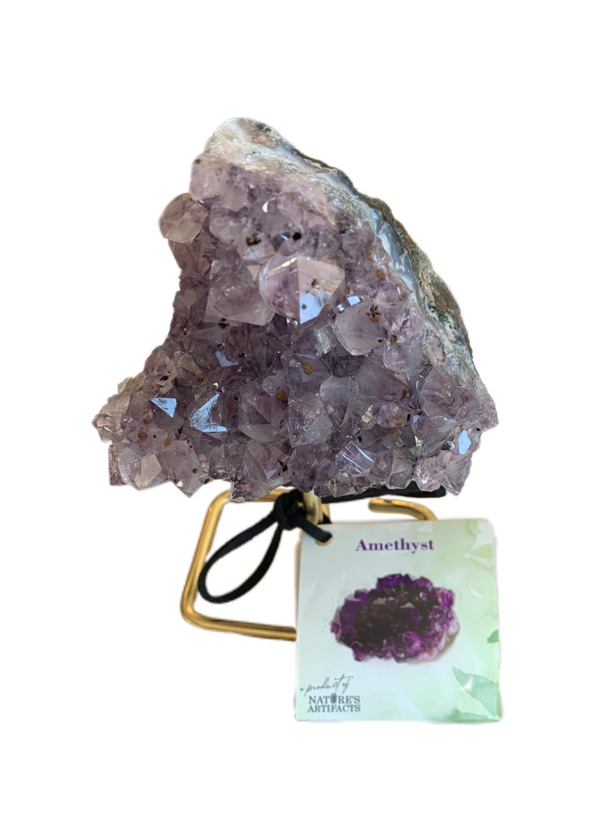 amethyst-cluster-on-stand