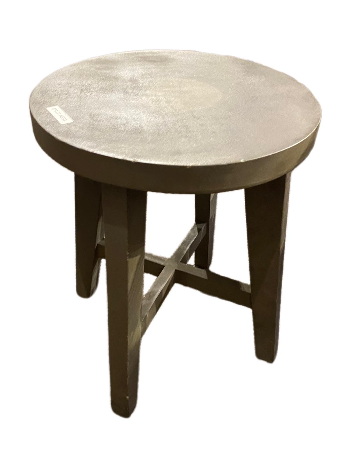 wooden-stool