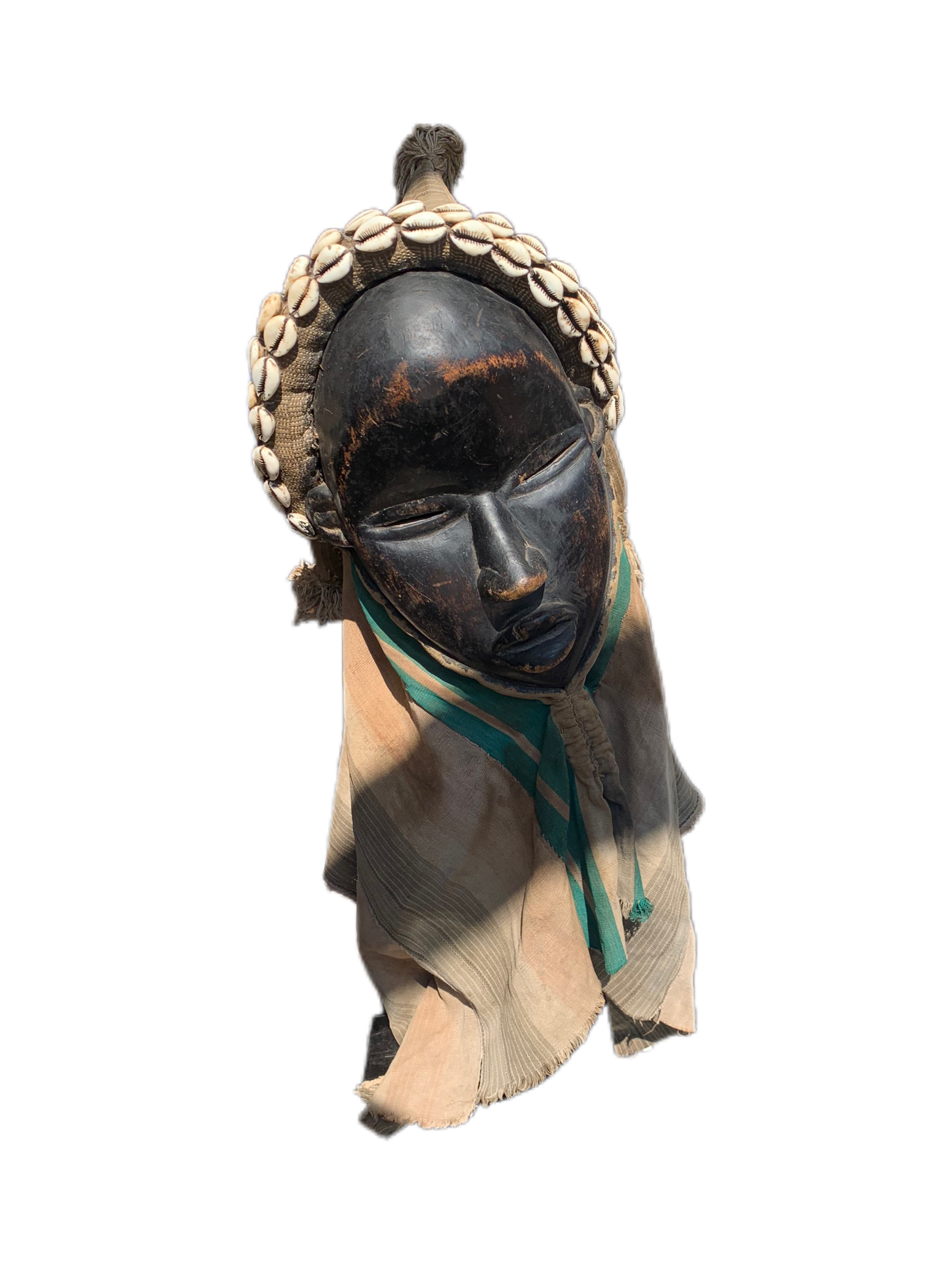 ebony-wood-statue-with-headscarf