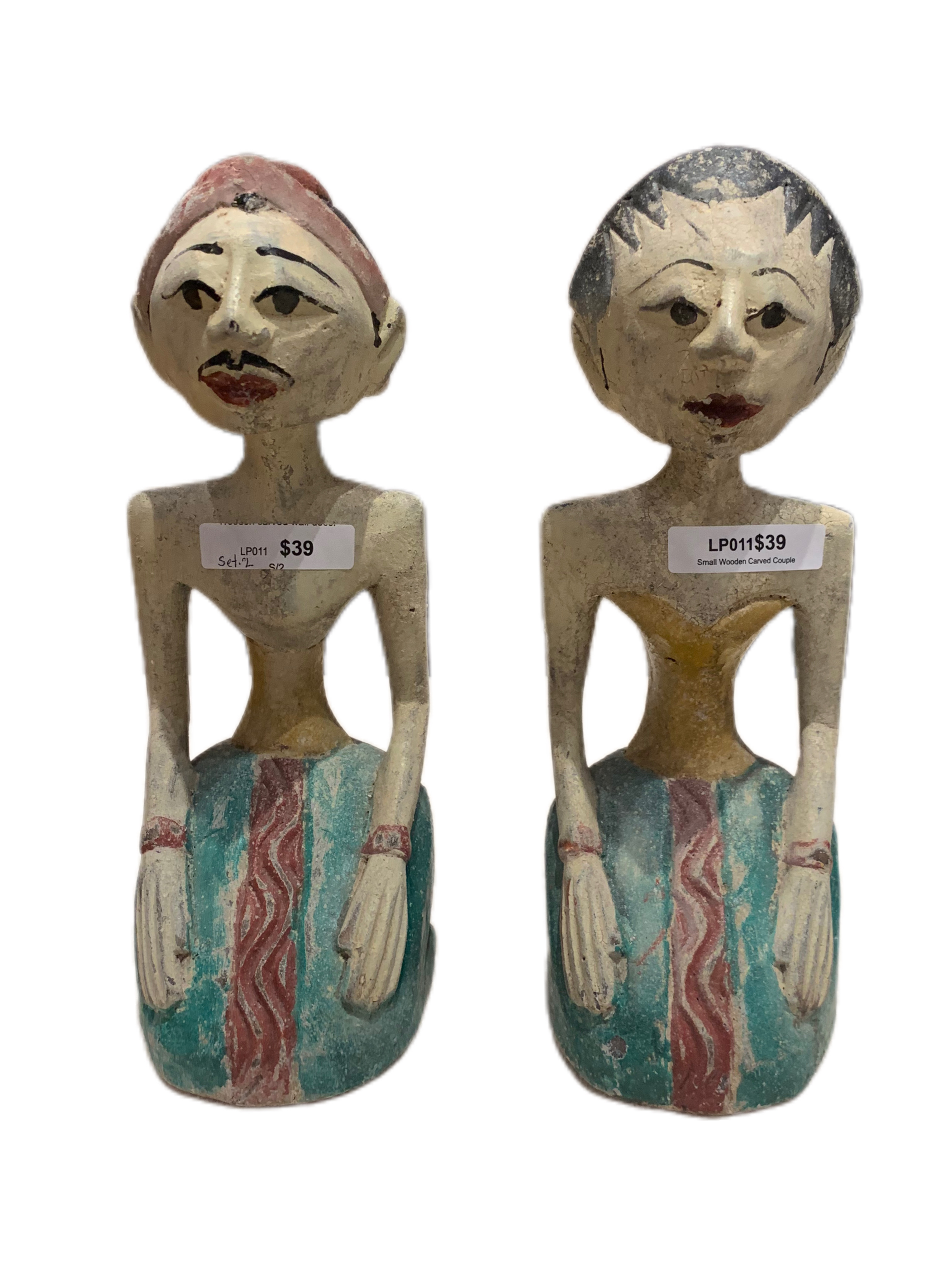 small-wooden-carved-couple